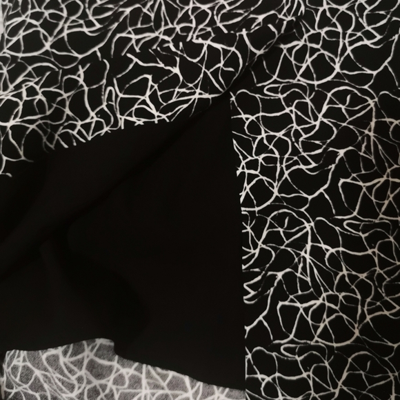 A.L.C. Silk Pencil Midi Skirt Crakle-Print design - Picture 7 of 9